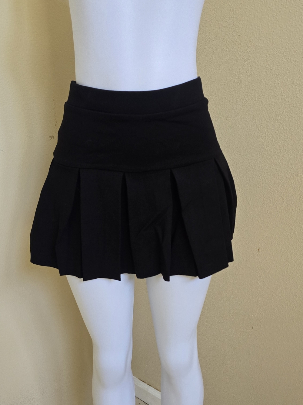Women's Black Pleated Mini Skirt with Wide Waistband